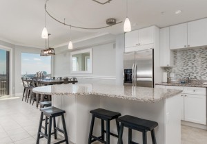 gateway13004-1-28-additional-dining.jpg