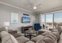 gateway13004-1-31b-living-area.jpg