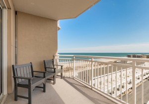 gateway13004-1-34-balcony.jpg