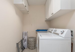gateway13004-1-39-laundry-room.jpg