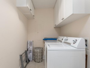 gateway13004-1-39-laundry-room.jpg