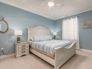 gateway13004-1-40-master-bedroom.jpg