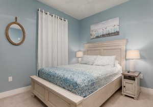 gateway13004-1-44-bedroom-2.jpg