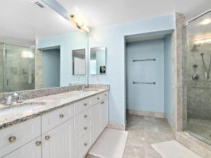 gw-1610-14-master-bath.jpg