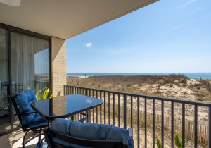 18-balcony.jpg