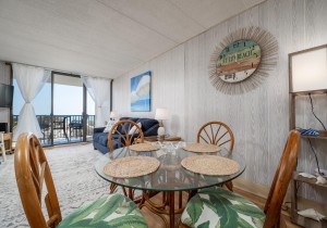 5-dining-table.jpg