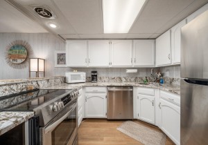 8-kitchen.jpg
