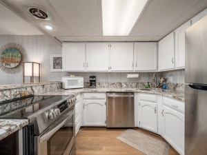 8-kitchen.jpg