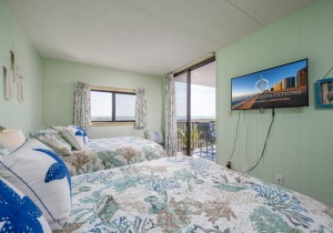 9-primary-bedroom.jpg