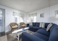 seasquire104-11-living-area.jpg