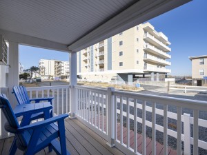 seasquire104-6-deck.jpg