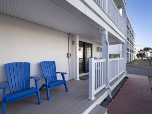 seasquire104-7-deck.jpg
