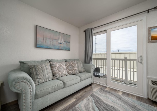 marshalinn201-1-living-area.jpg
