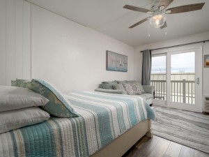 marshalinn201-2-living-and-sleeping-area.jpg
