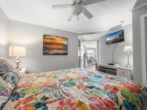 makai306-14-bedroom-2.jpg