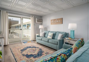 jammer302-2-living-area.jpg