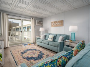 jammer302-2-living-area.jpg