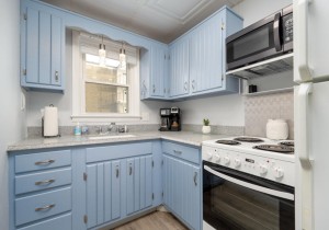 jammer302-4-kitchen.jpg