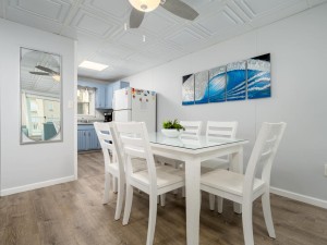 jammer302-5-dining-area.jpg