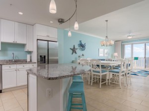 gateway807-14-kitchen-dining.jpg
