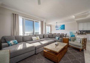 gateway1413-14-living-area.jpg