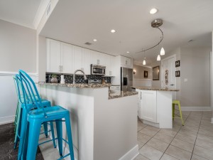 gateway1413-17-kitchen.jpg