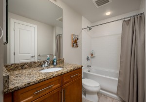 gateway1413-21-bath-3.jpg