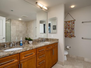 gateway1413-26-primary-bath.jpg