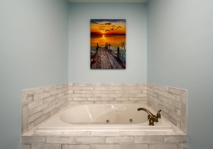 herongull314n-33-primary-bath-1st-floor.jpg