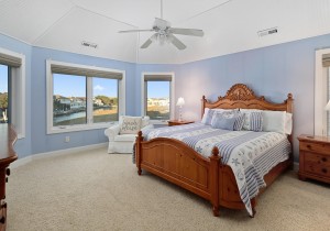 north-heron-24-king-room-2nd-floor.jpg