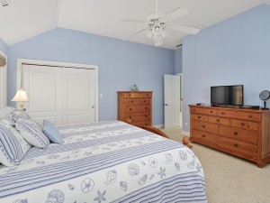 north-heron-25-king-room-2nd-floor.jpg