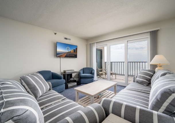 plaza1512-14-living-area.jpg