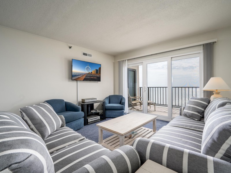 plaza1512-14-living-area.jpg