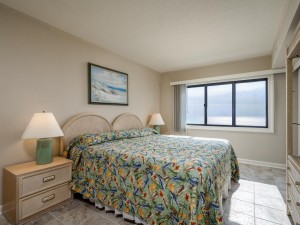 plaza1512-7-primary-bedroom.jpg