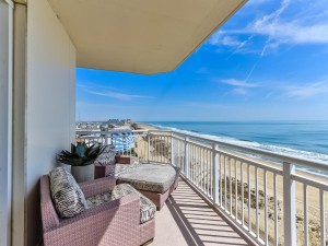65-balcony-view-north.jpg