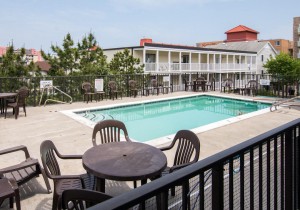 sunrisesea304-5897-pool.jpg