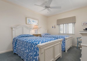 waikiki106-10-bedroom.jpg