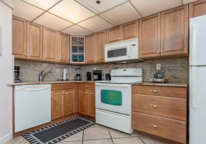 capri807-10-kitchen.jpg