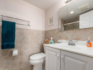 capri807-17-bath.jpg
