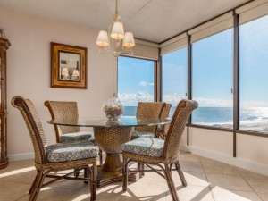 capri807-7-dining-area.jpg
