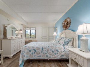 bayprincess119-17-primary-bedroom.jpg