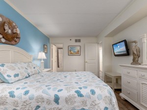 bayprincess119-18-primary-bedroom.jpg