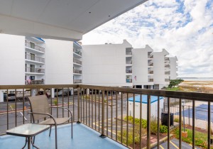 bayprincess119-3-balcony.jpg