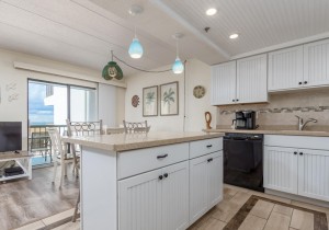 bayprincess119-5-kitchen.jpg