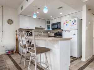 bayprincess119-9-kitchen.jpg
