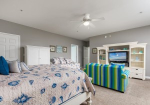 seabrite101-18-primary-bedroom.jpg