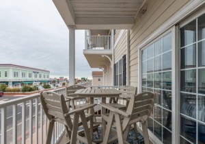 seabrite101-3-balcony.jpg