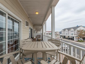 seabrite101-4-balcony.jpg