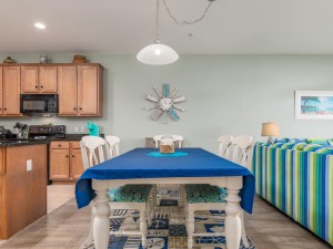 seabrite101-9-dining-area.jpg
