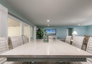 calypso409-10b-dining-area.jpg